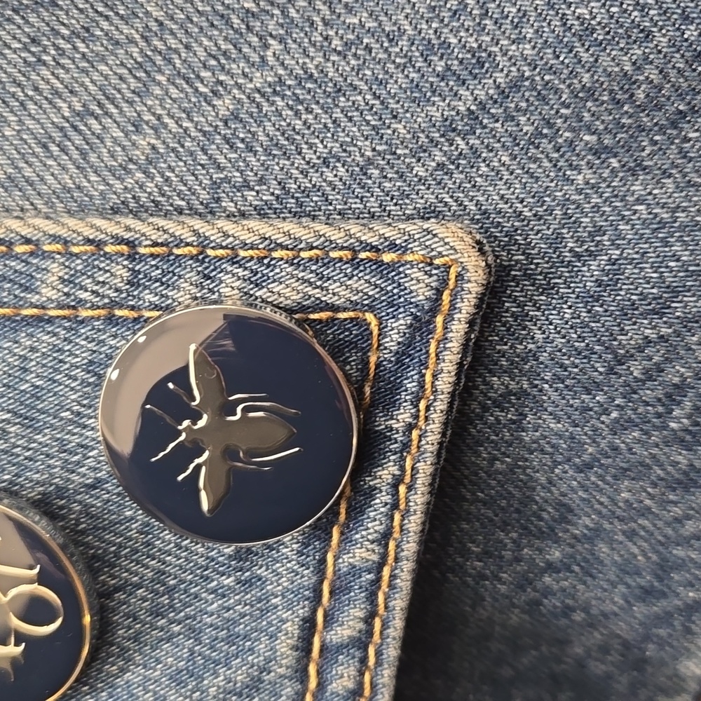 New never used DIOR pin brooch...iconic Dior .silver & blue Dior Bee pin listing - Picture 2 of 4